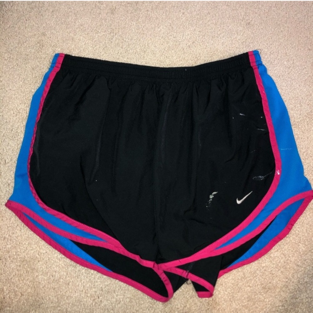 L- Nike Dri Fit Shorts
